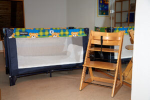 Kinderbett & Hochstuhl